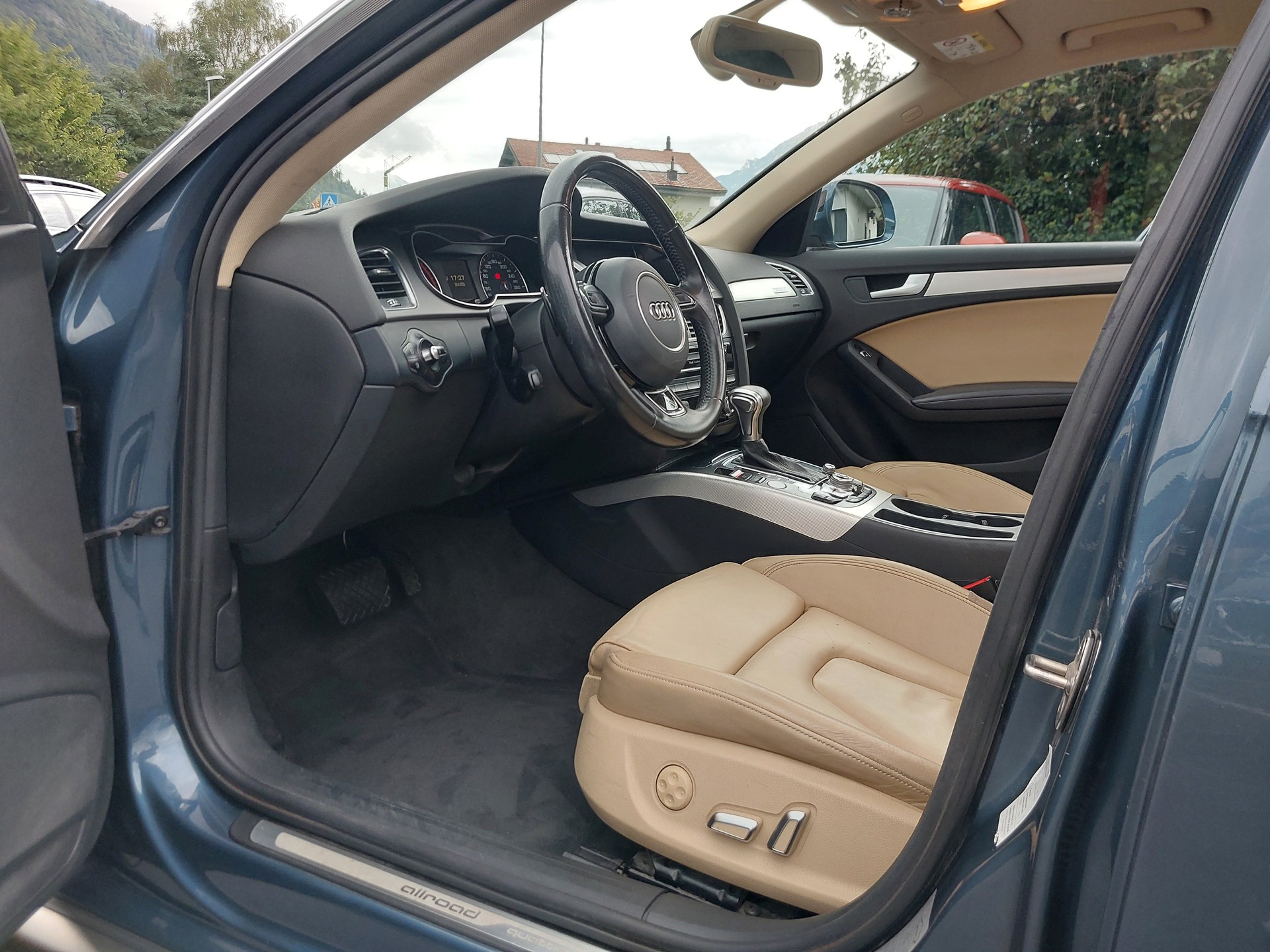 AUDI A4 allroad 3.0 TDI clean diesel quattro S-tronic-image-5