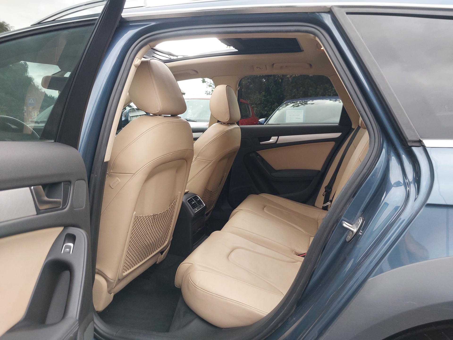 AUDI A4 allroad 3.0 TDI clean diesel quattro S-tronic-image-6