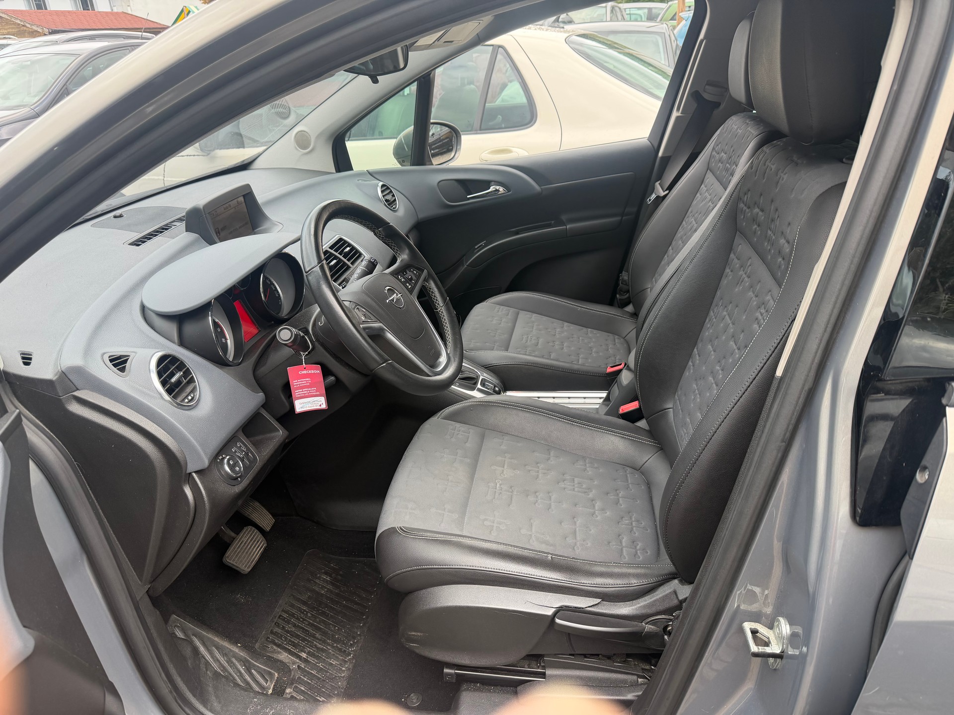 OPEL Meriva 1.4 Turbo Cosmo Automatic-image-4