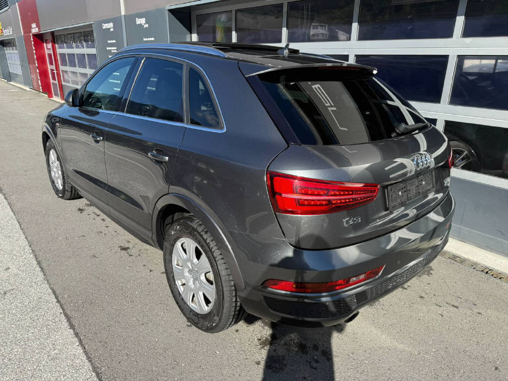 AUDI Q3 2.0 TFSI Sport quattro STr-showroom-element-3
