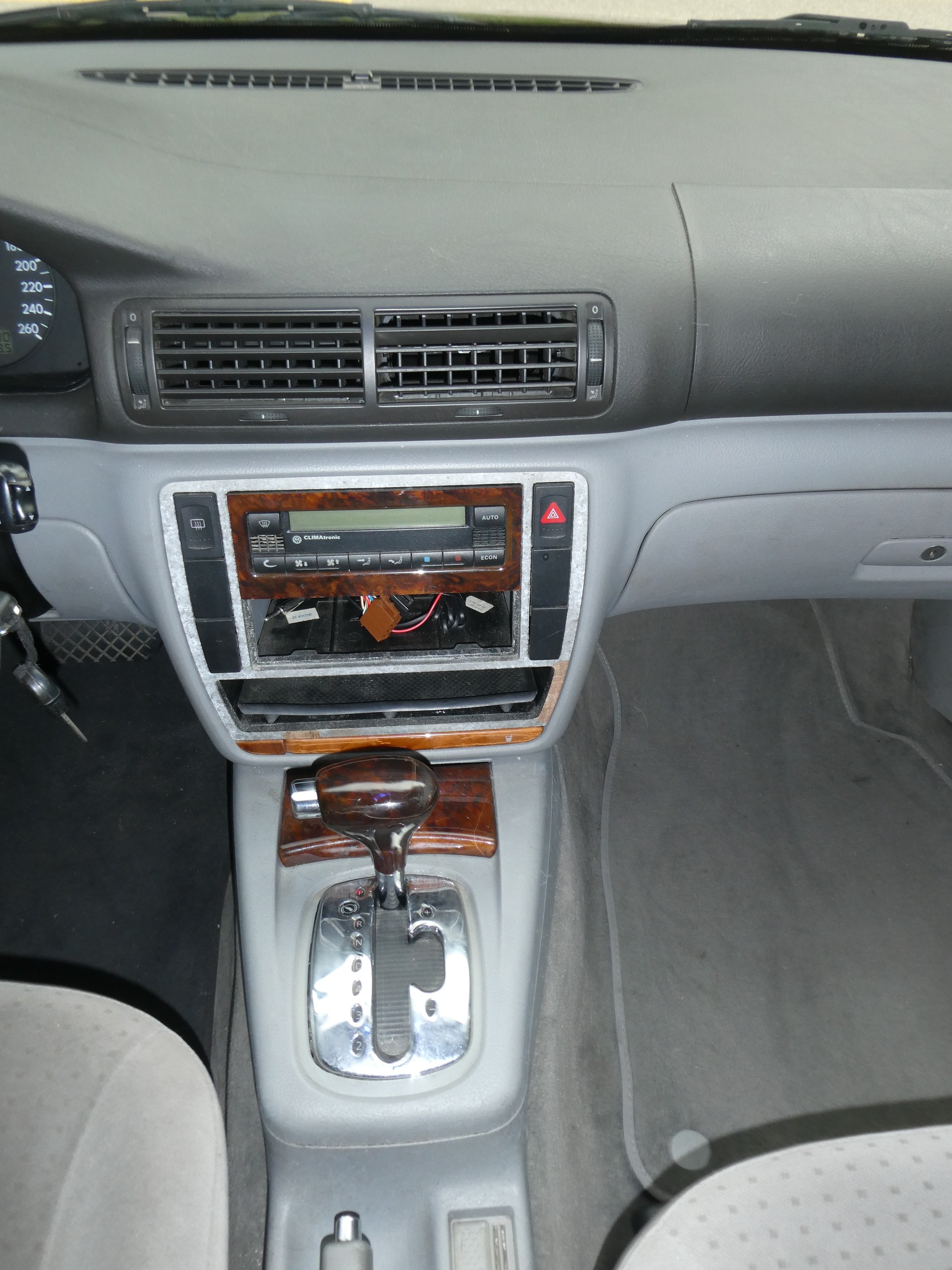 VW Passat Variant 1.8 T Comfortline-image-12