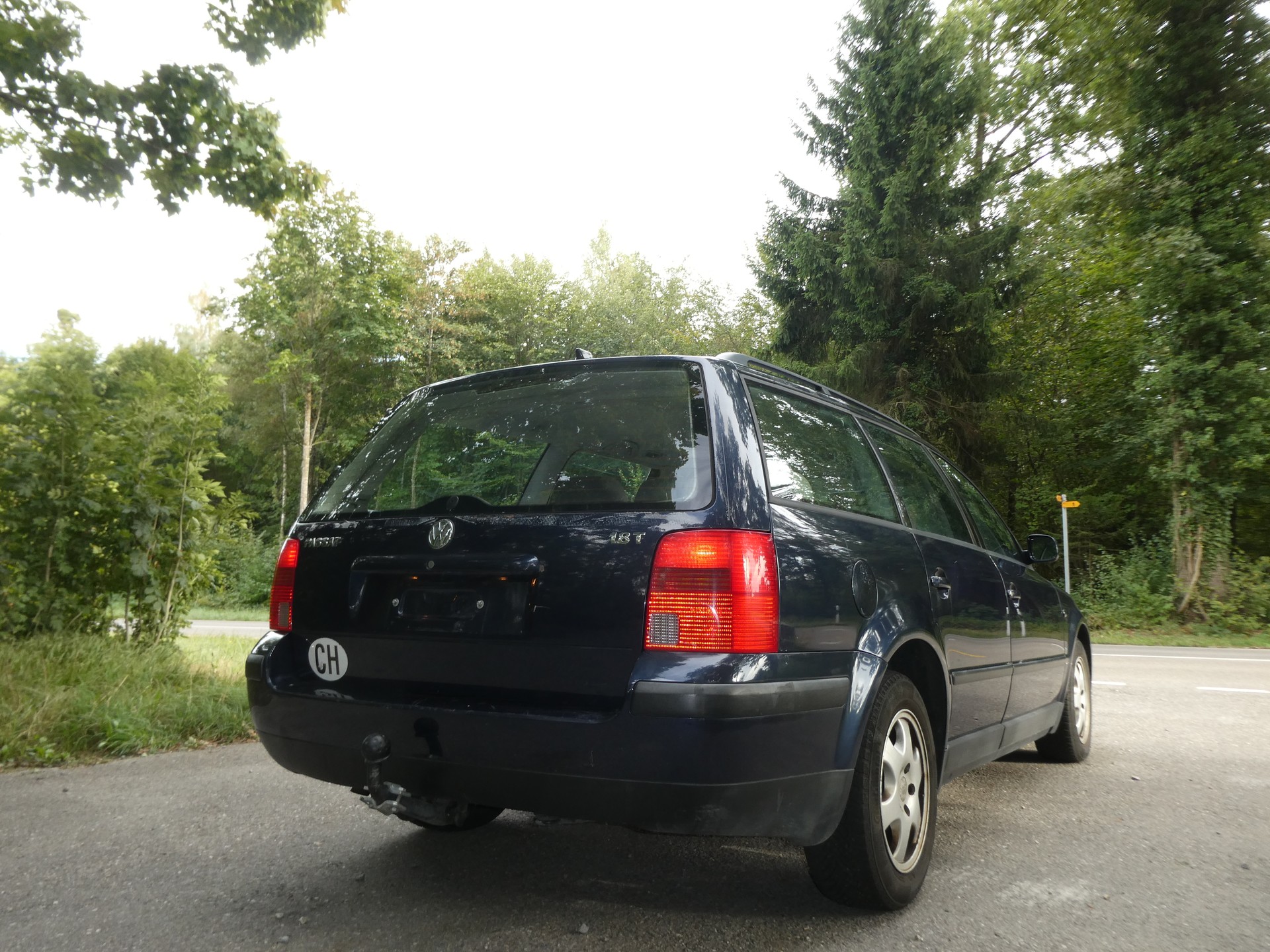 VW Passat Variant 1.8 T Comfortline-image-4