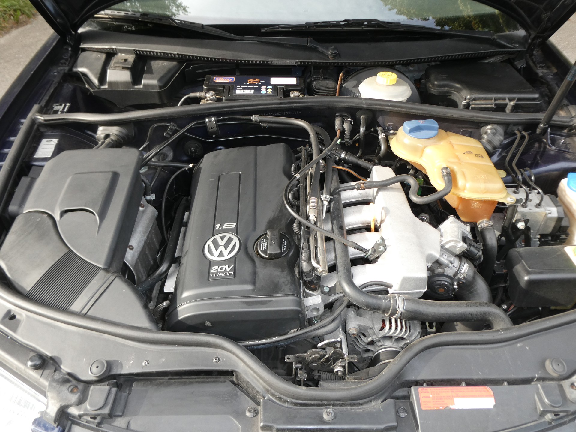 VW Passat Variant 1.8 T Comfortline-image-13