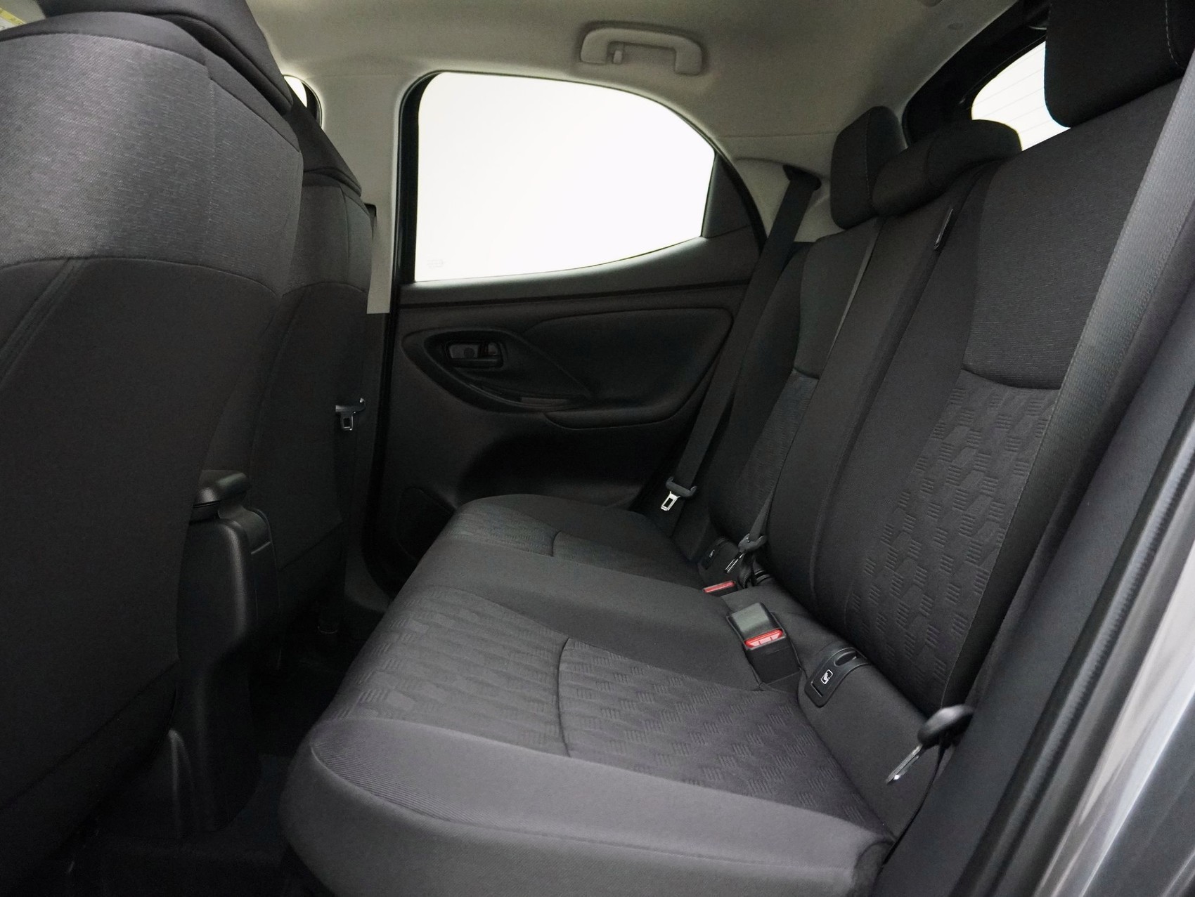 TOYOTA Yaris 1.5 VVT-i HSD Trend-image-6