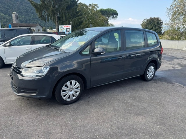 VW Sharan 2.0 TDI BlueMotion Technology Trendline DSG-image-4