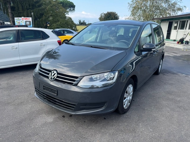 VW Sharan 2.0 TDI BlueMotion Technology Trendline DSG-image-2