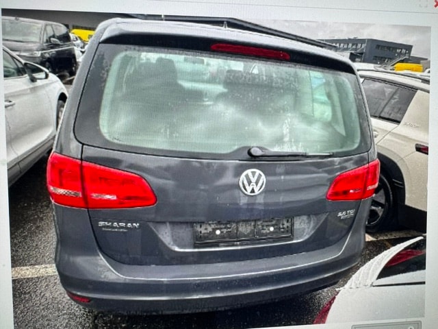 VW Sharan 2.0 TDI BlueMotion Technology Trendline DSG-image-5