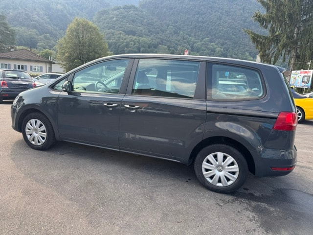 VW Sharan 2.0 TDI BlueMotion Technology Trendline DSG-image-8