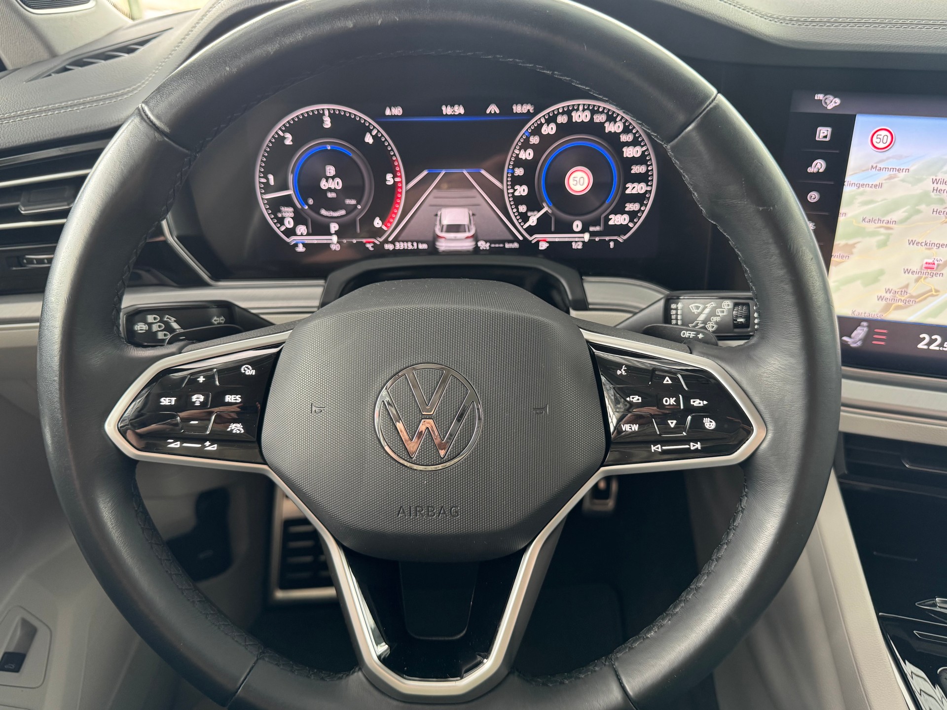 VW Touareg 4.0 V8 TDI R-Line Tiptronic*Standheizung*AHK*Sitze v. mit Belüftung und Massagefunktion*-image-11