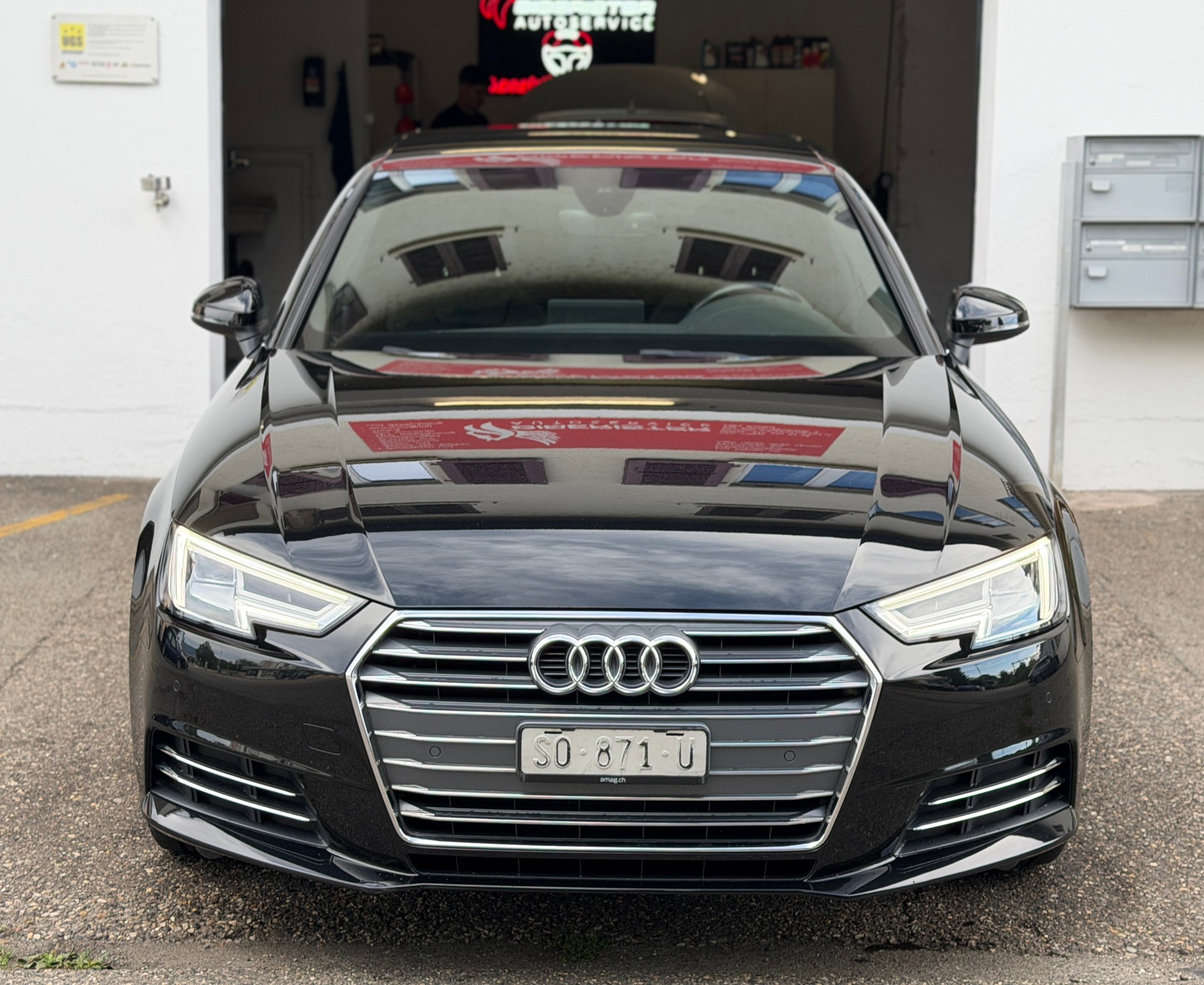 AUDI A4 Limousine 2.0 TDI S-Line-image-7