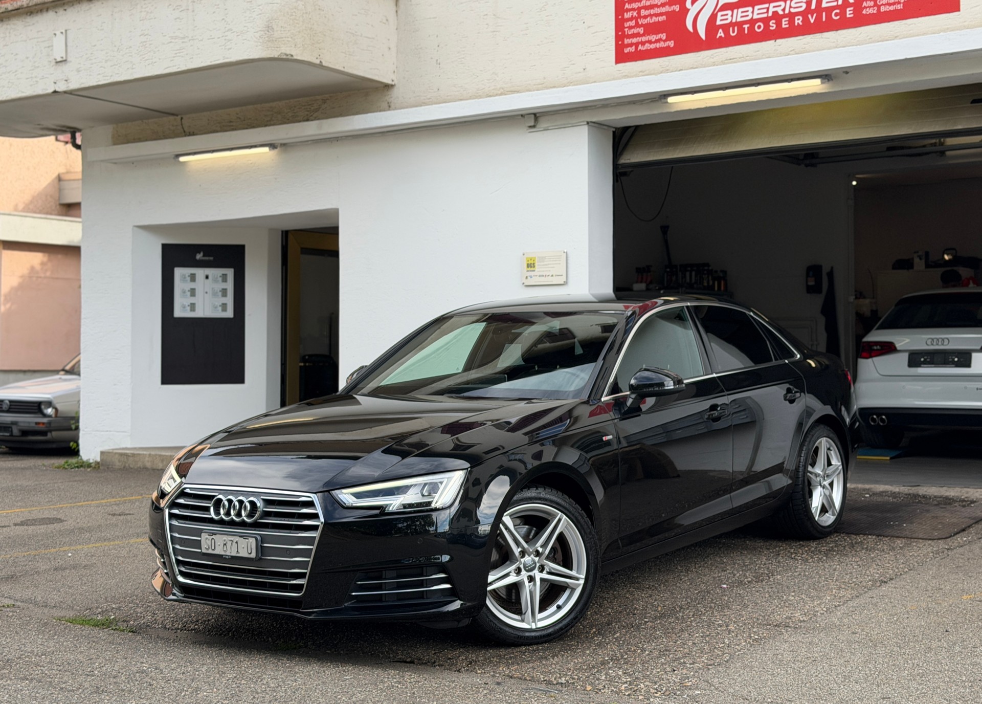 AUDI A4 Limousine 2.0 TDI S-Line-image-0