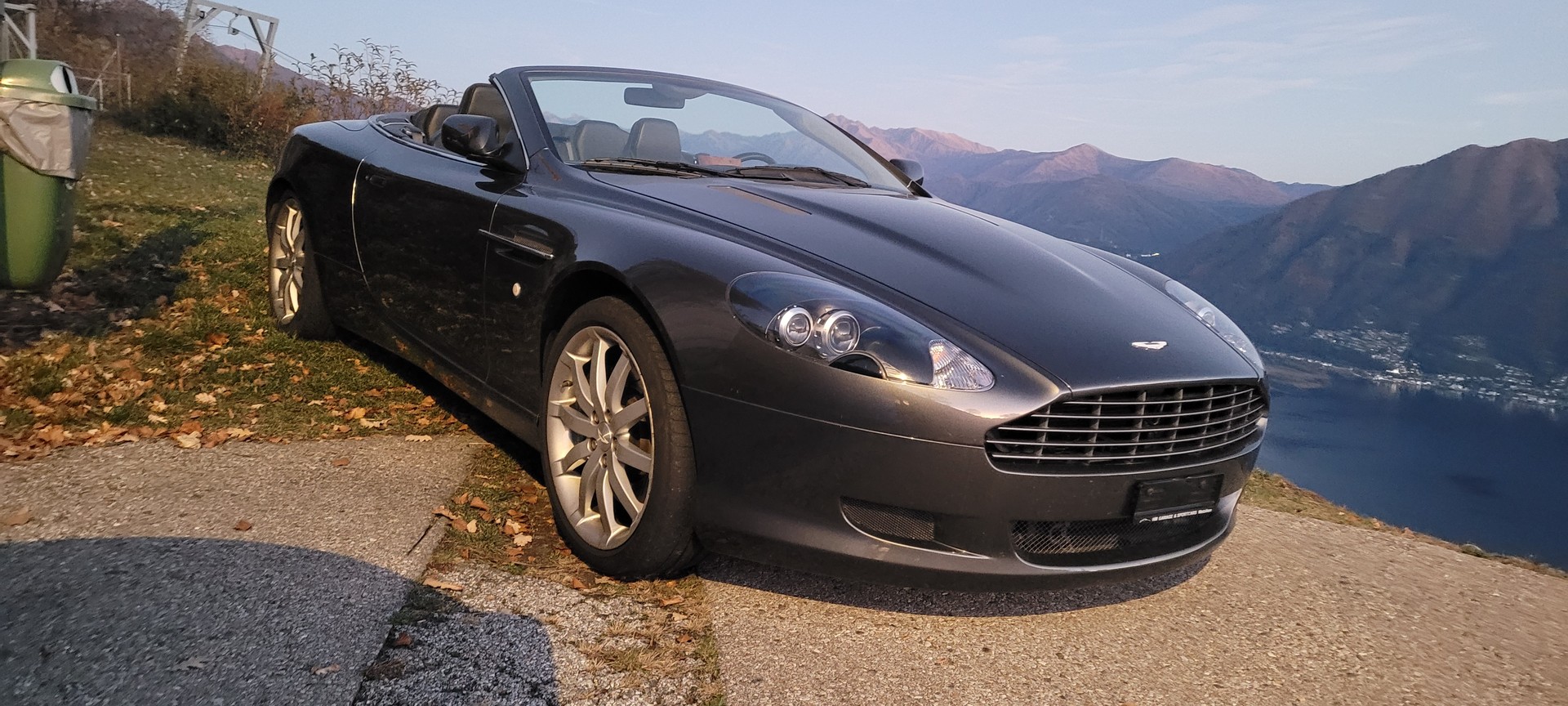 ASTON MARTIN DB9 Volante Touchtronic 2-image-1