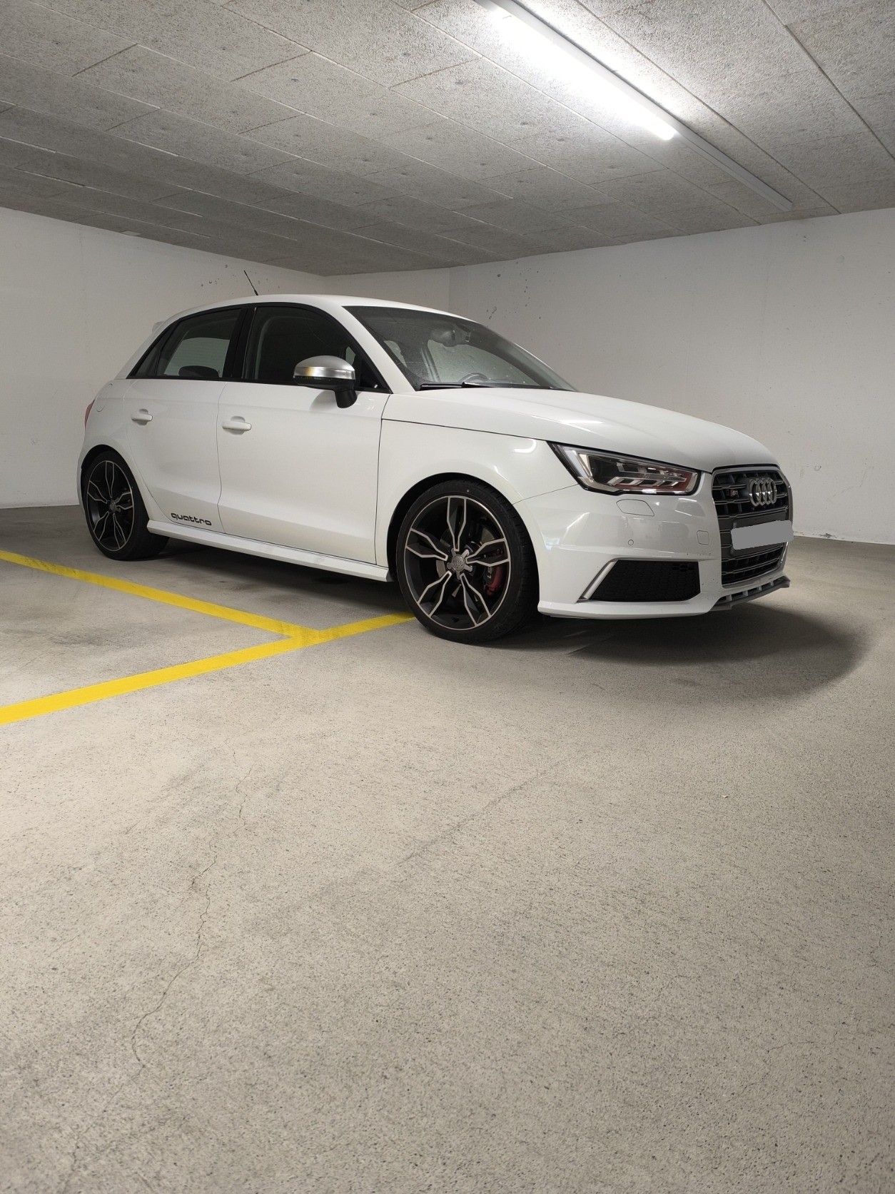 AUDI S1-image-0