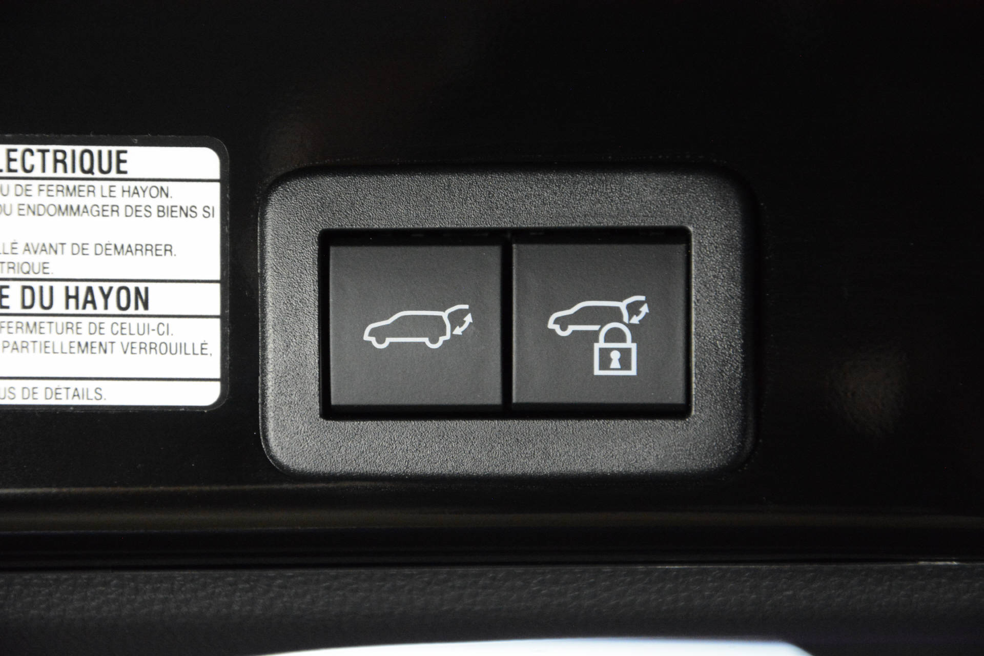 TOYOTA Yaris Cross 1.5 VVT-i HSD Premium AWD-i-image-23