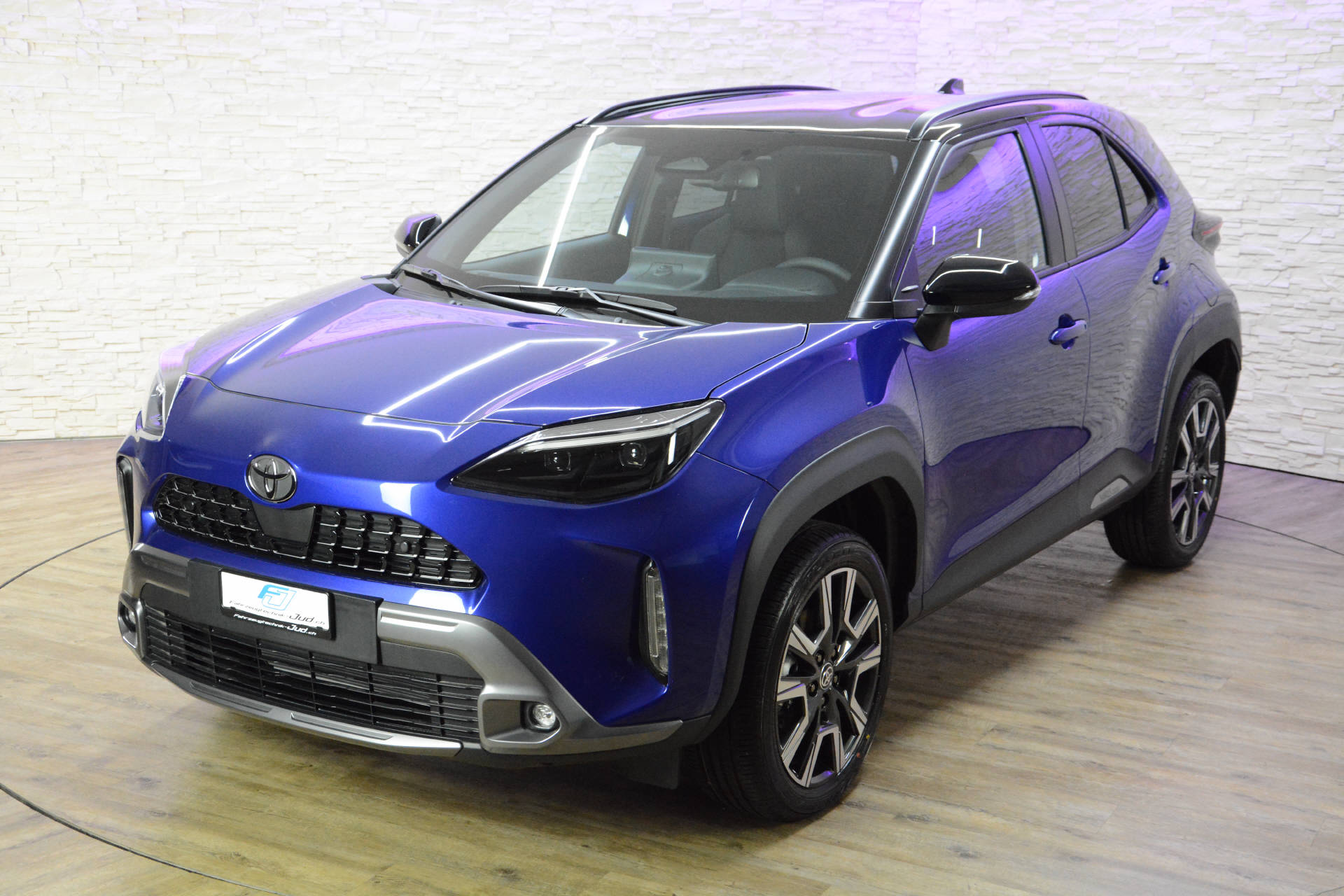 TOYOTA Yaris Cross 1.5 VVT-i HSD Premium AWD-i-image-6