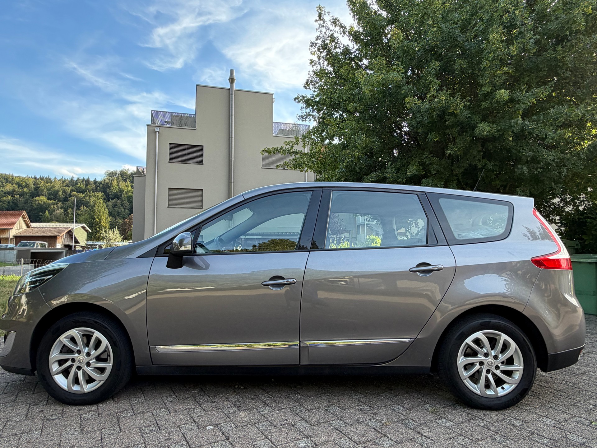 RENAULT Grand Scénic 1.5 dCi Dynamique-image-7