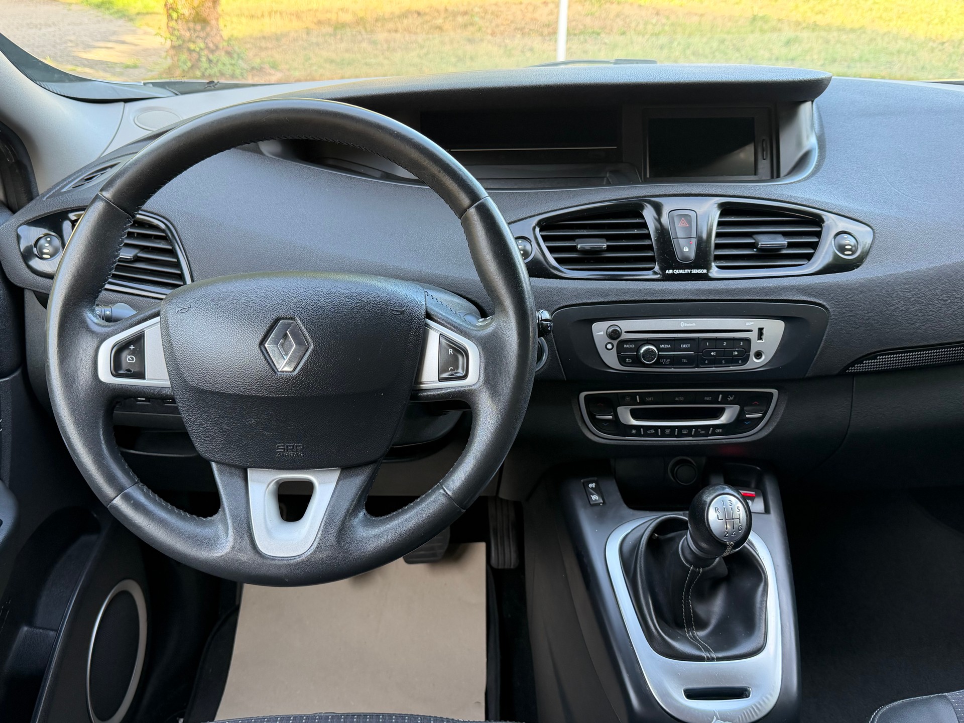 RENAULT Grand Scénic 1.5 dCi Dynamique-image-11