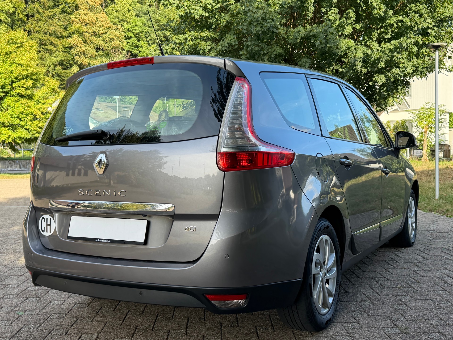 RENAULT Grand Scénic 1.5 dCi Dynamique-image-4