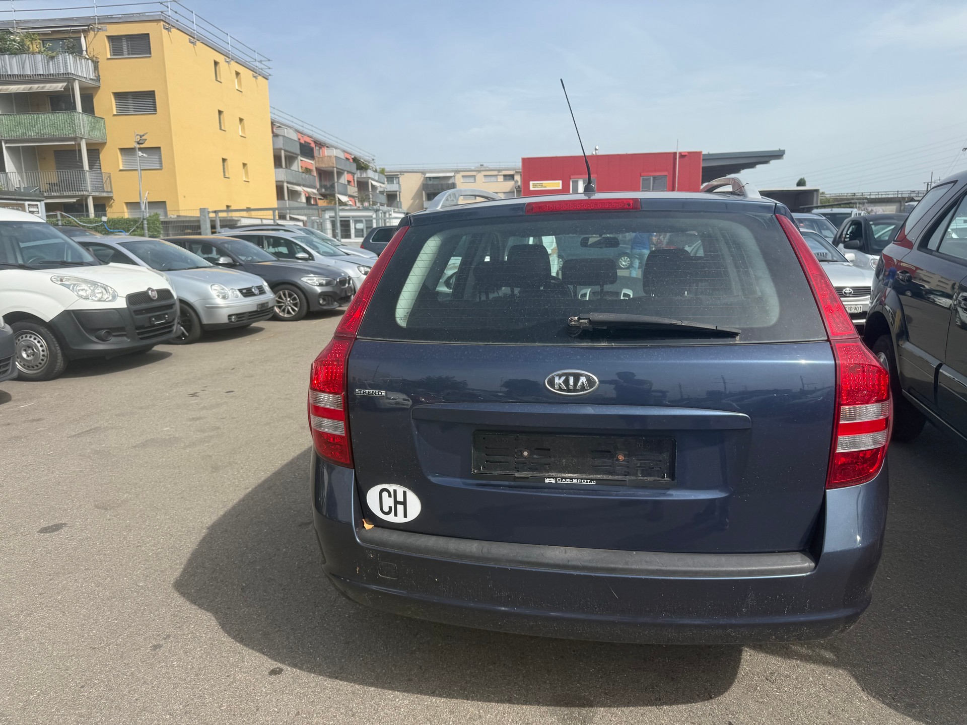 KIA Cee'd Sporty Wagon 2.0 16V Trend-image-3