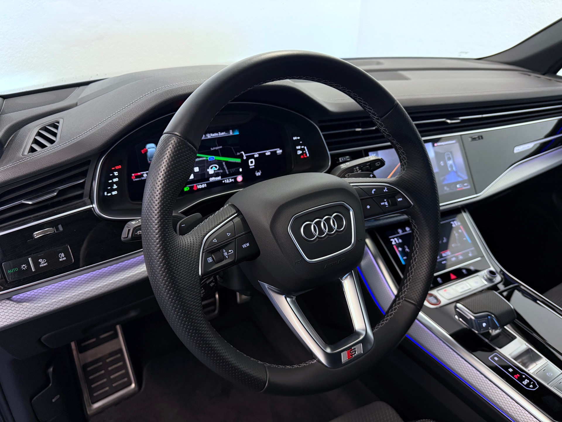 AUDI SQ7 TFSI quattro tiptronic 7-Plätzer "ALL BLACK"-image-16