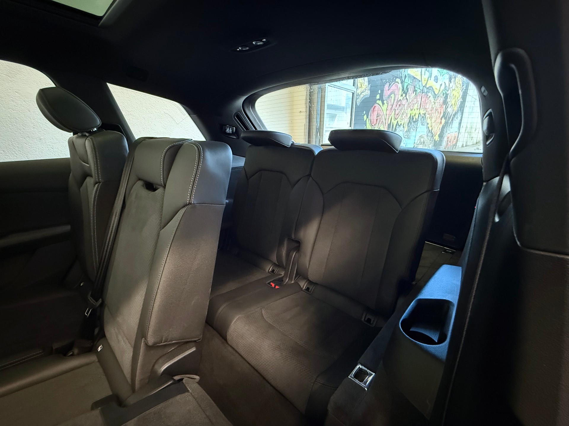 AUDI SQ7 TFSI quattro tiptronic 7-Plätzer "ALL BLACK"-image-22