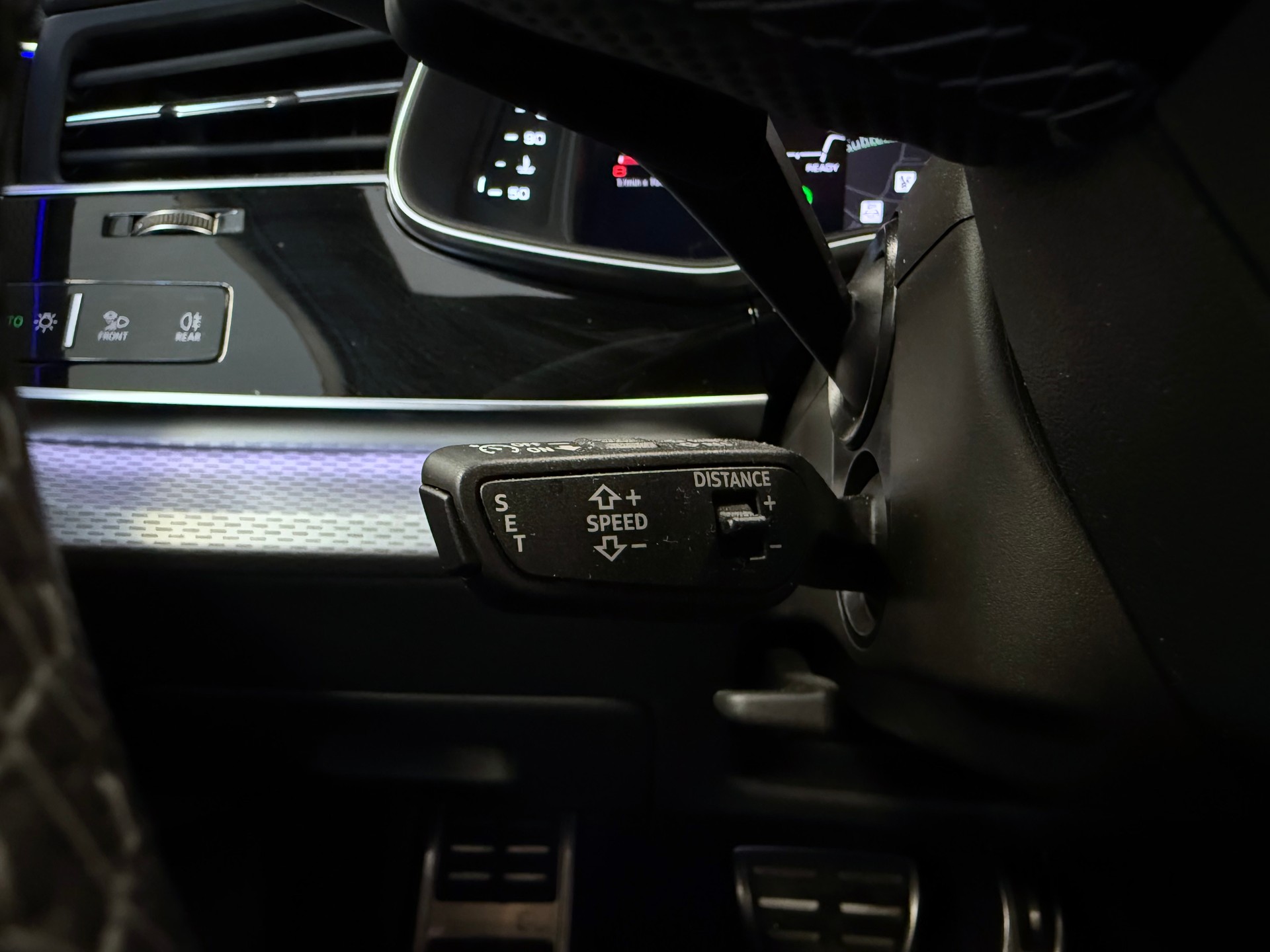 AUDI SQ7 TFSI quattro tiptronic 7-Plätzer "ALL BLACK"-image-27