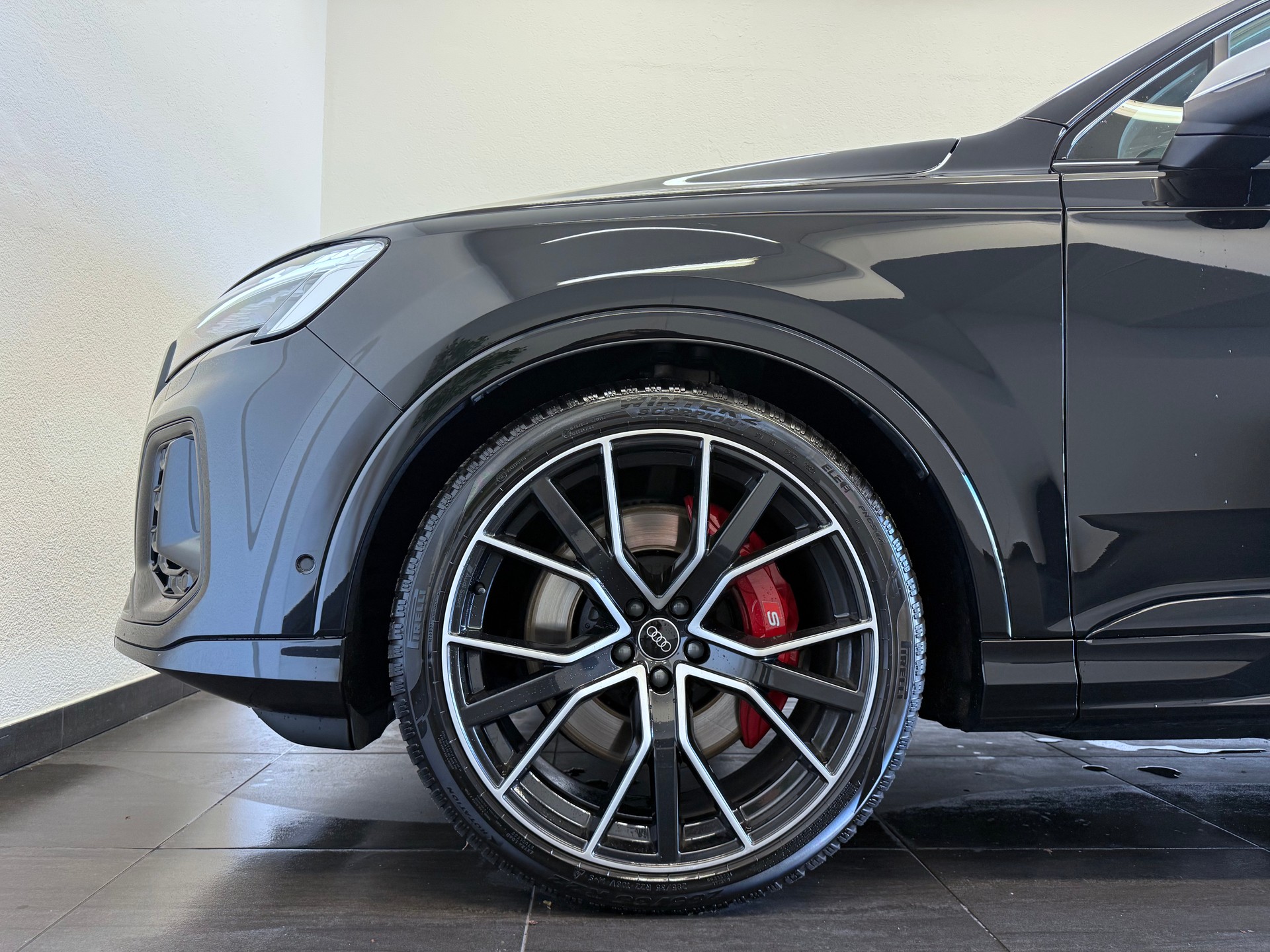 AUDI SQ7 TFSI quattro tiptronic 7-Plätzer "ALL BLACK"-image-5