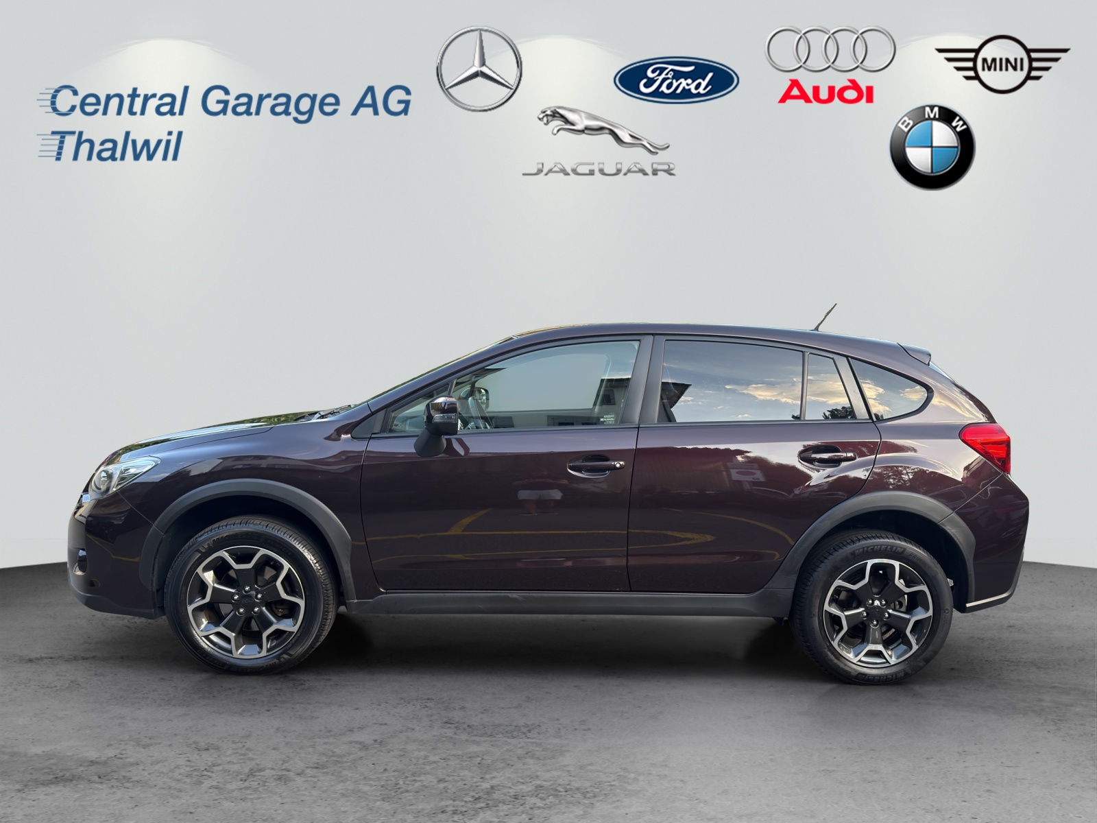 SUBARU XV 2.0 Swiss Three AWD CVT-image-2