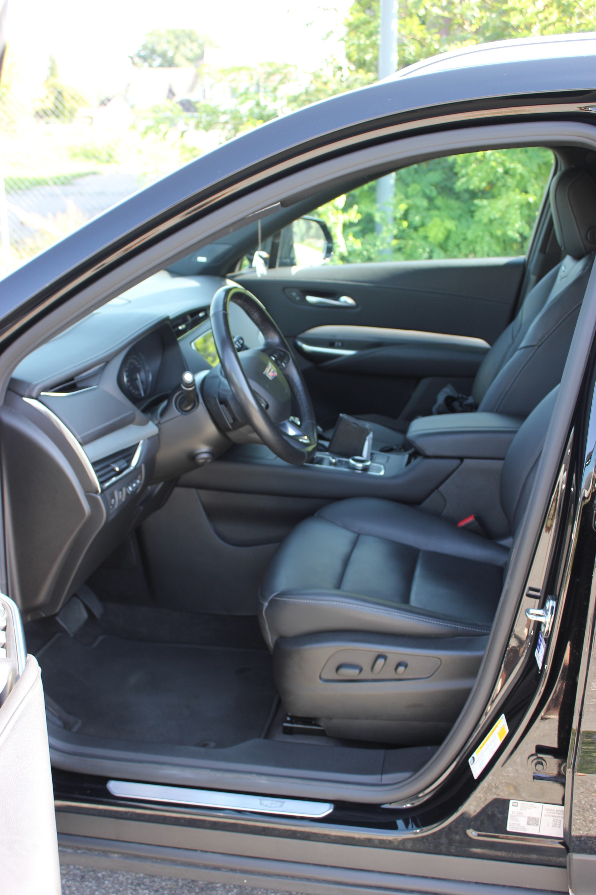 CADILLAC 2.0 T Premium Luxury AWD-image-3