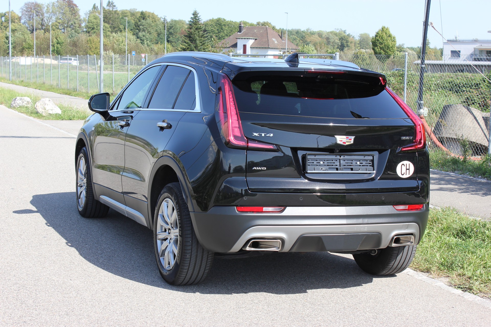 CADILLAC 2.0 T Premium Luxury AWD-image-2