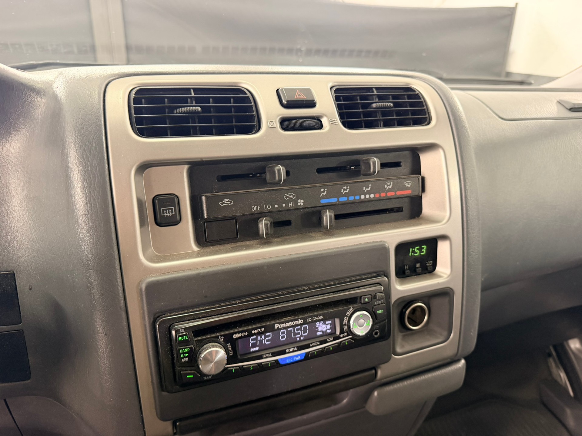 TOYOTA Hiace D-4D Kombi 4WD SWB-image-11