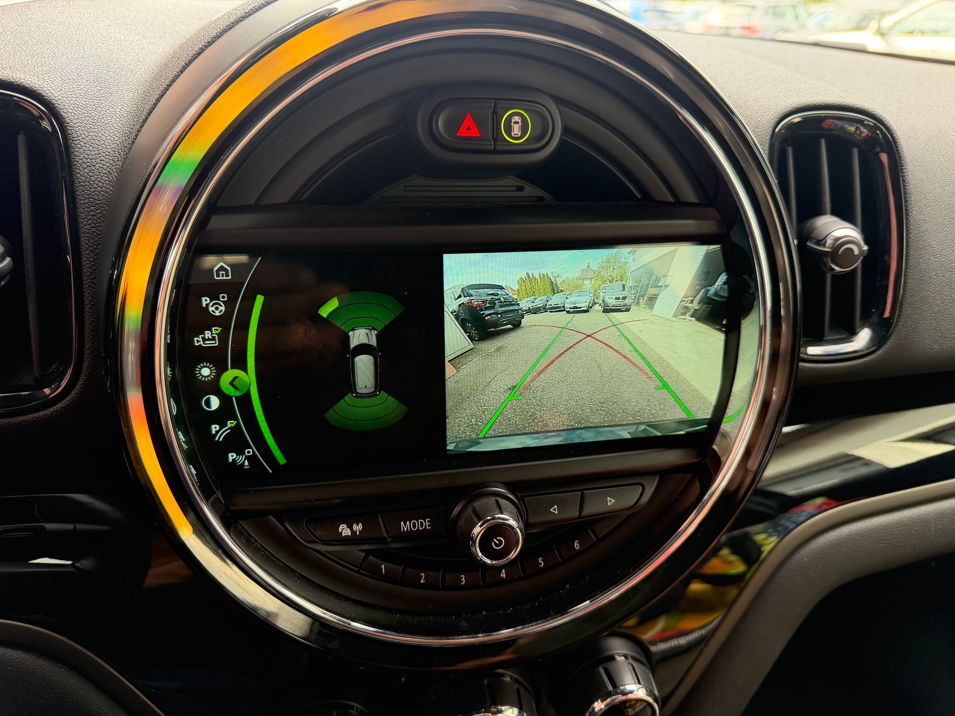 MINI Countryman Cooper S E ALL4 Steptronic-image-5