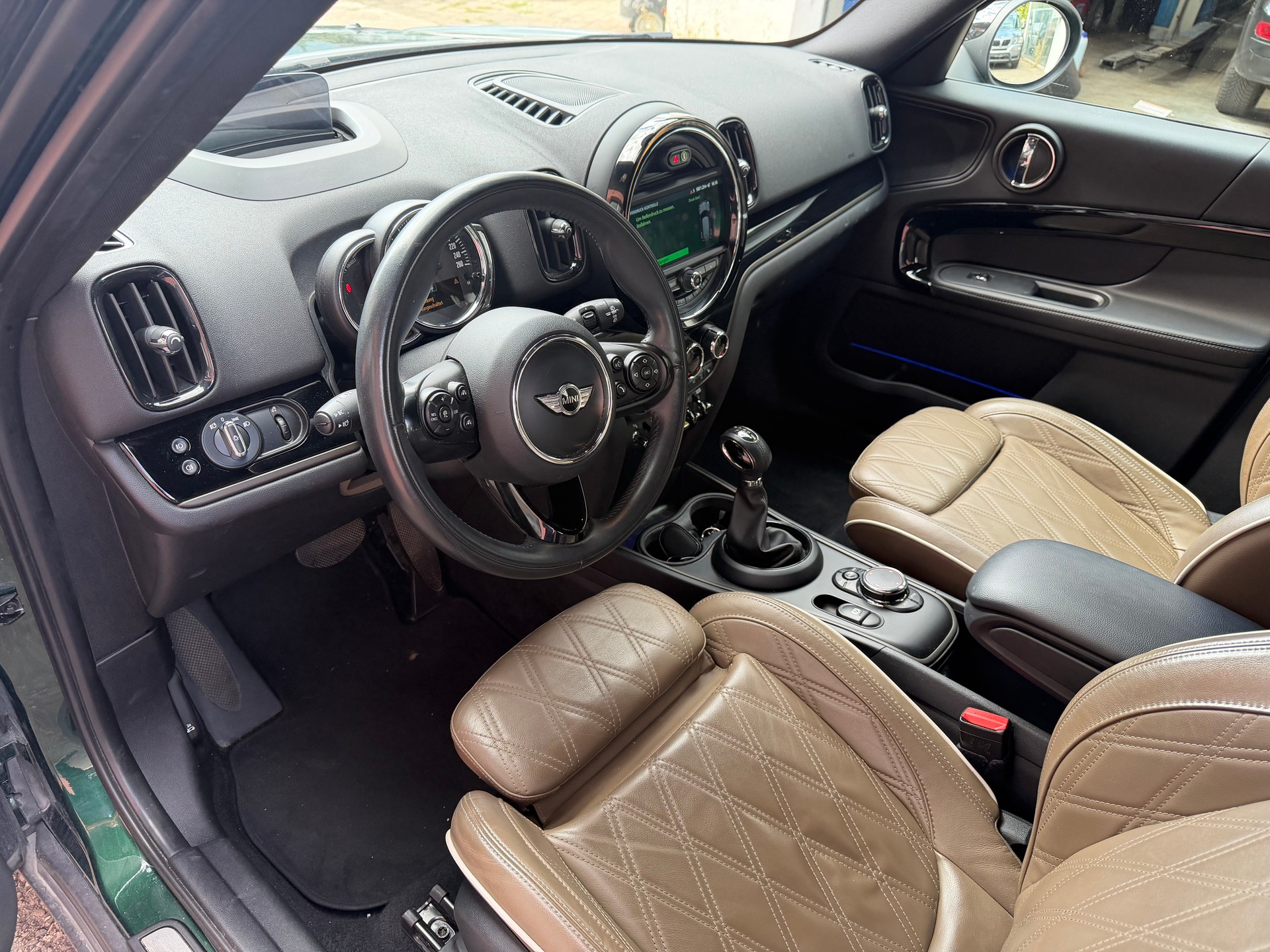 MINI Countryman Cooper S E ALL4 Steptronic-image-9