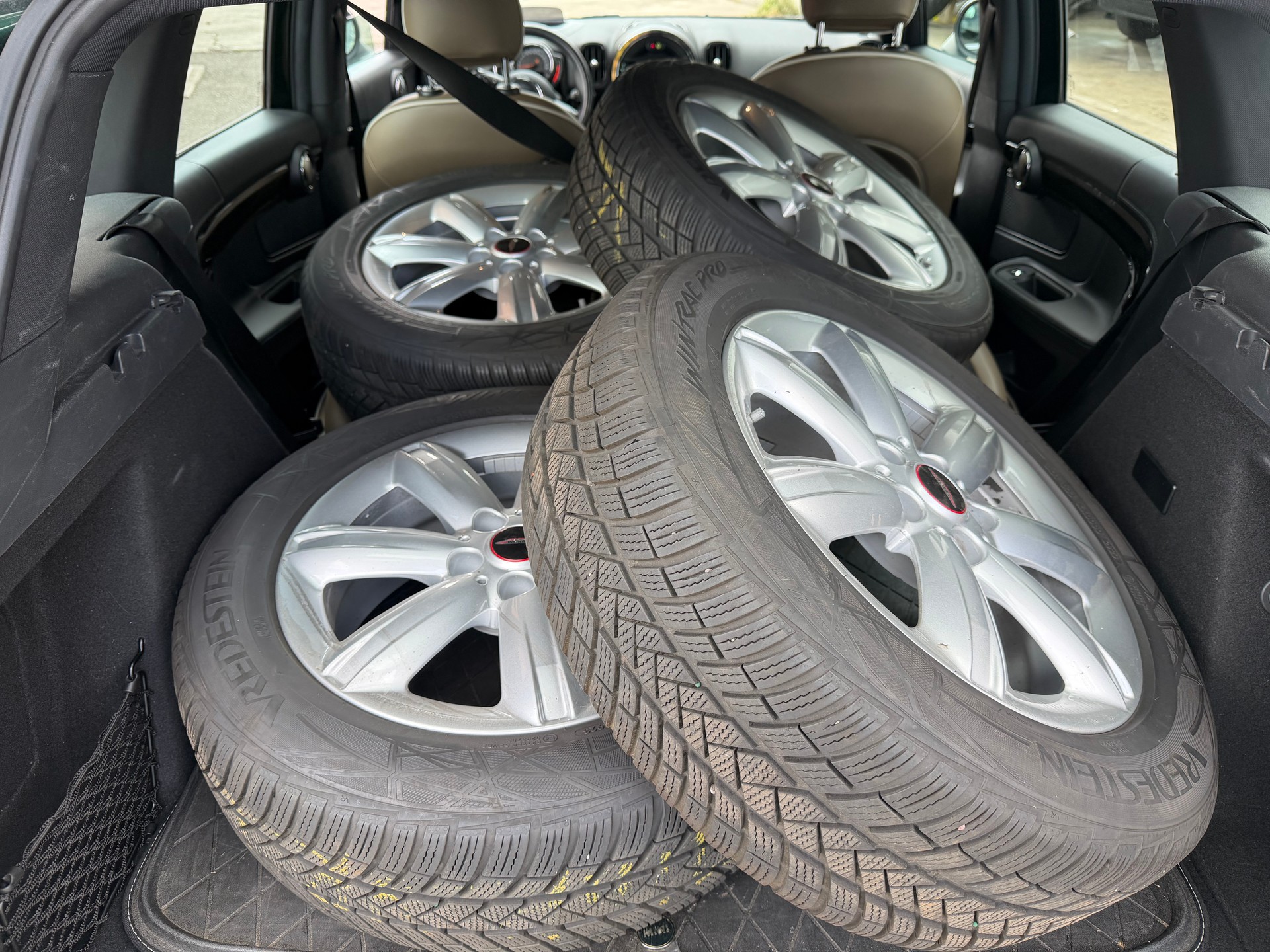MINI Countryman Cooper S E ALL4 Steptronic-image-13