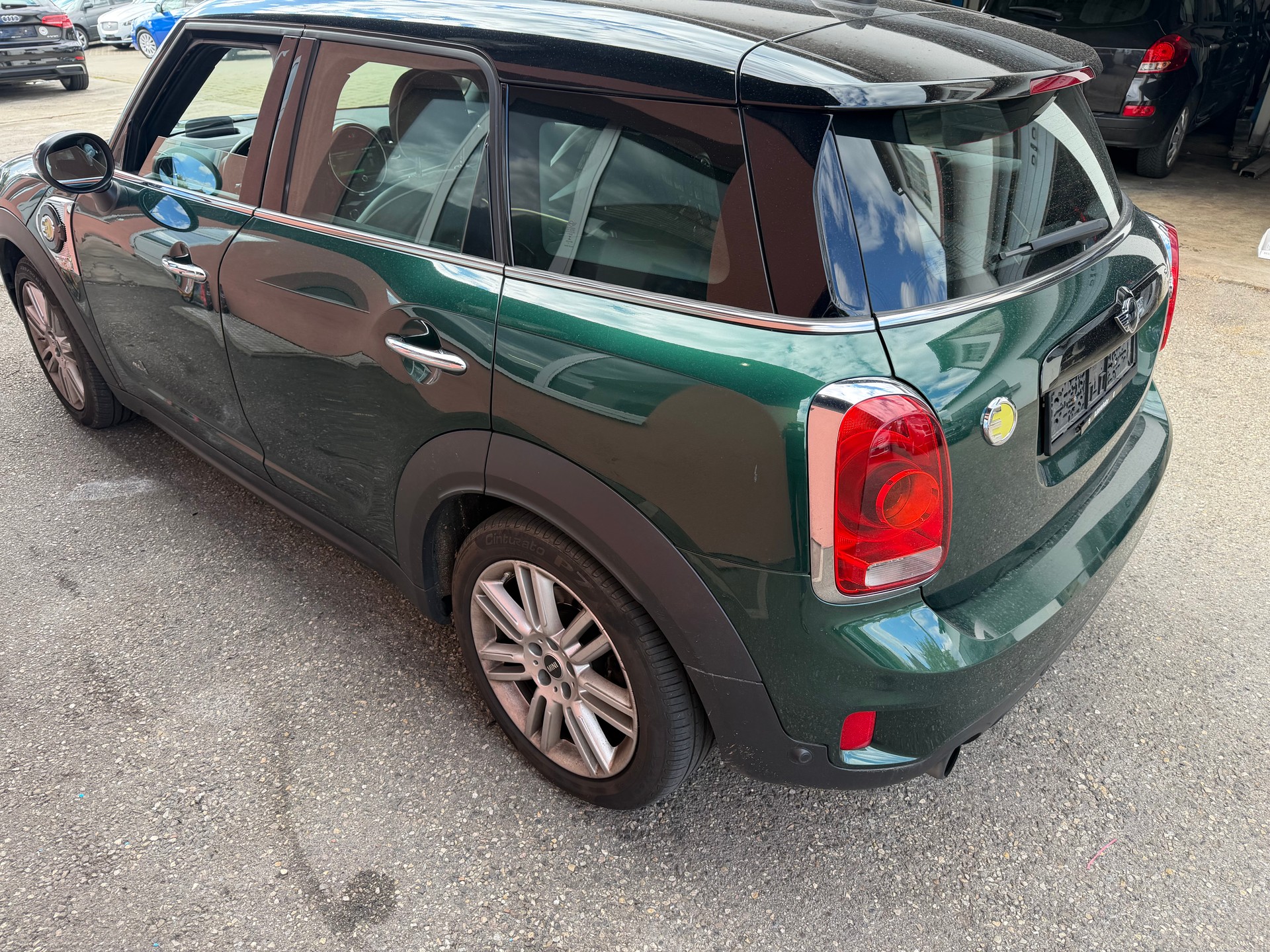 MINI Countryman Cooper S E ALL4 Steptronic-image-3