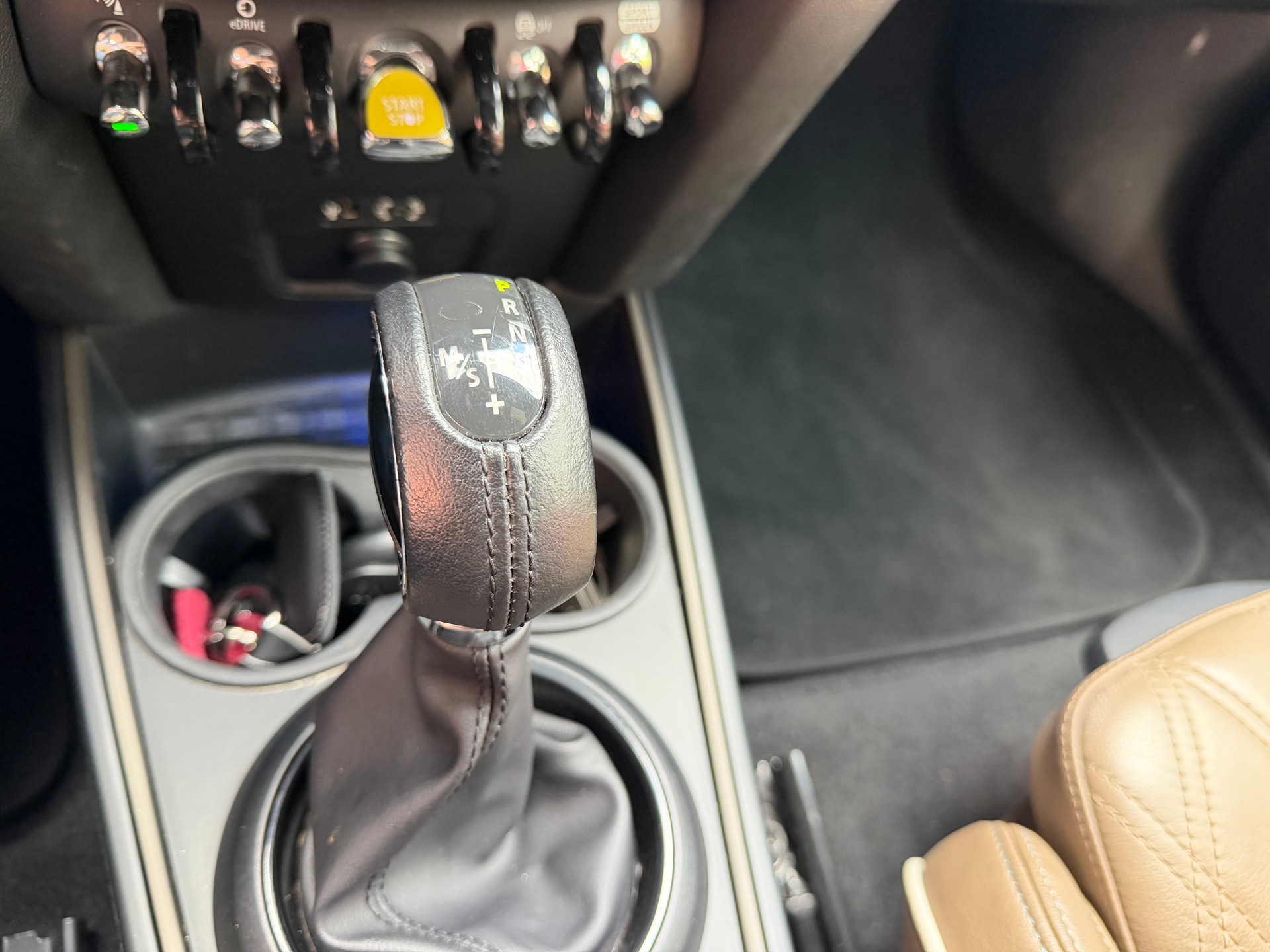 MINI Countryman Cooper S E ALL4 Steptronic-image-8