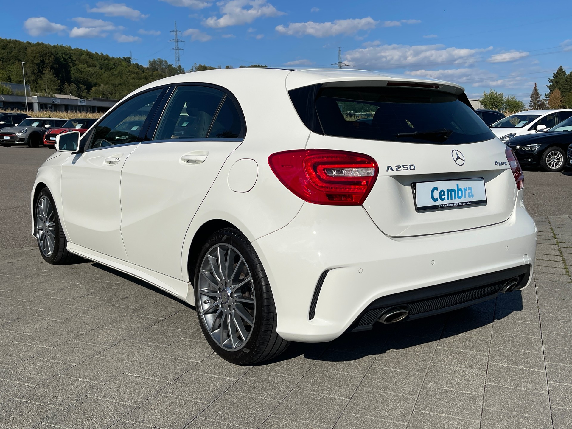 MERCEDES-BENZ A 250 AMG Line 4Matic 7G-DCT-image-2
