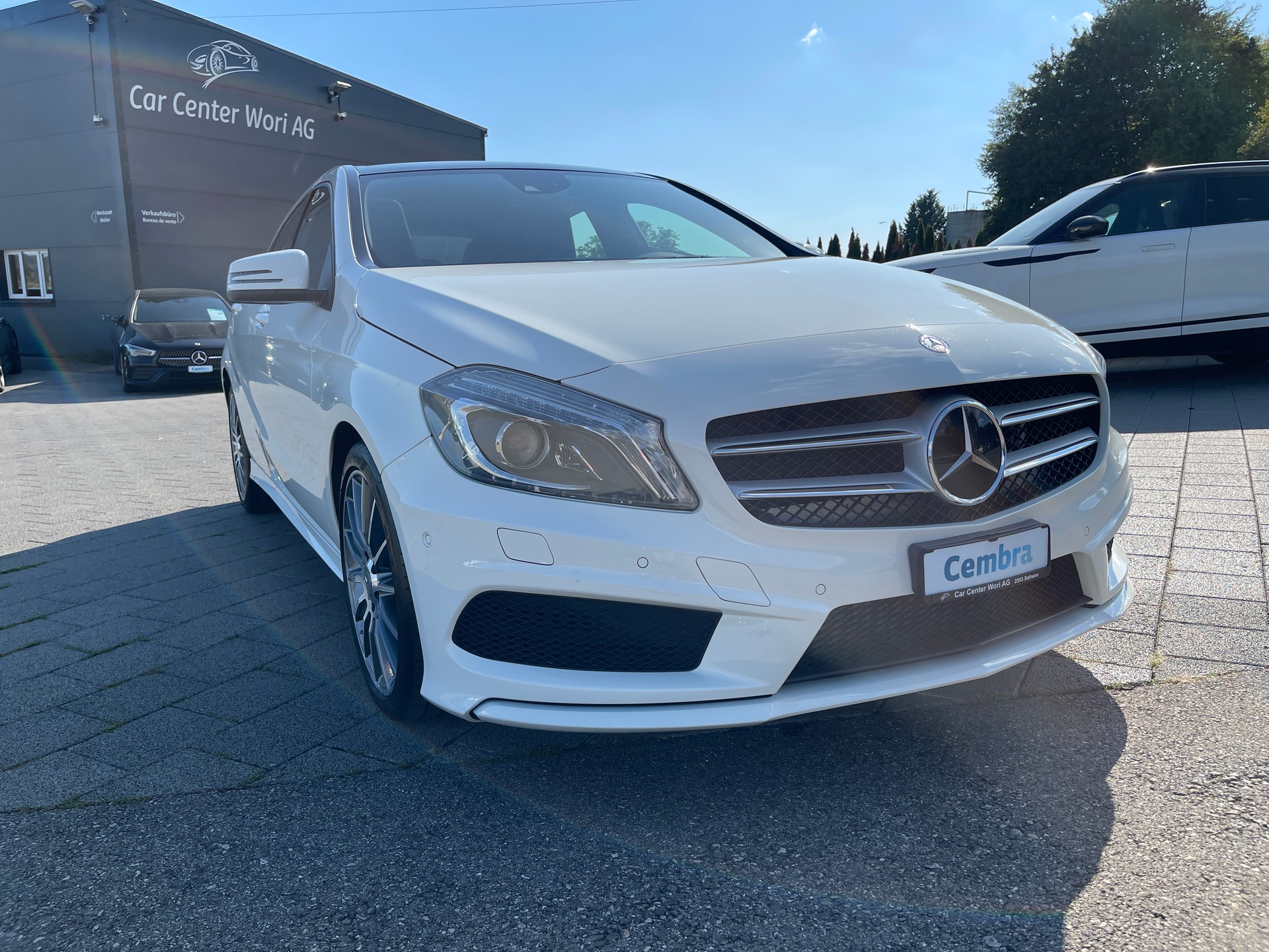 MERCEDES-BENZ A 250 AMG Line 4Matic 7G-DCT-image-5