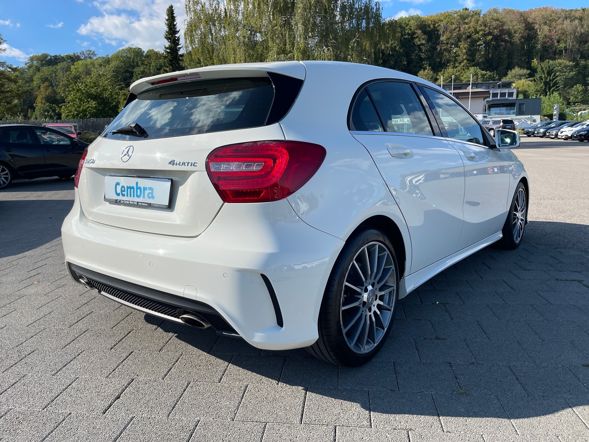 MERCEDES-BENZ A 250 AMG Line 4Matic 7G-DCT-image-3