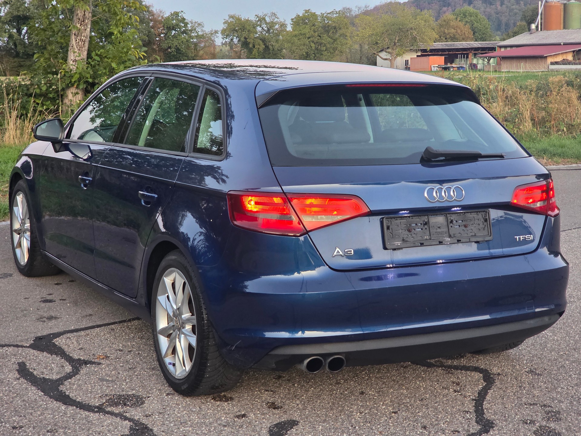 AUDI A3 Sportback 1.8 TFSI Ambition-image-5