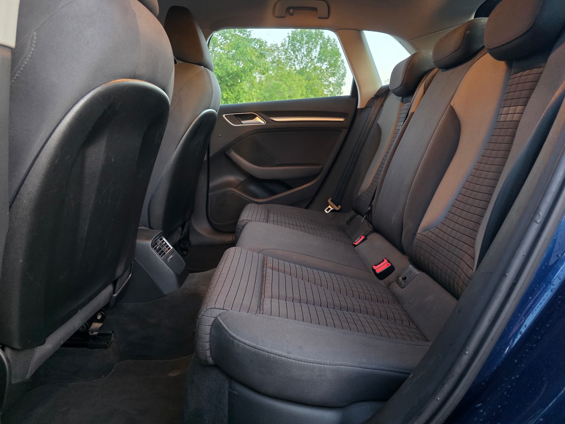 AUDI A3 Sportback 1.8 TFSI Ambition-image-11