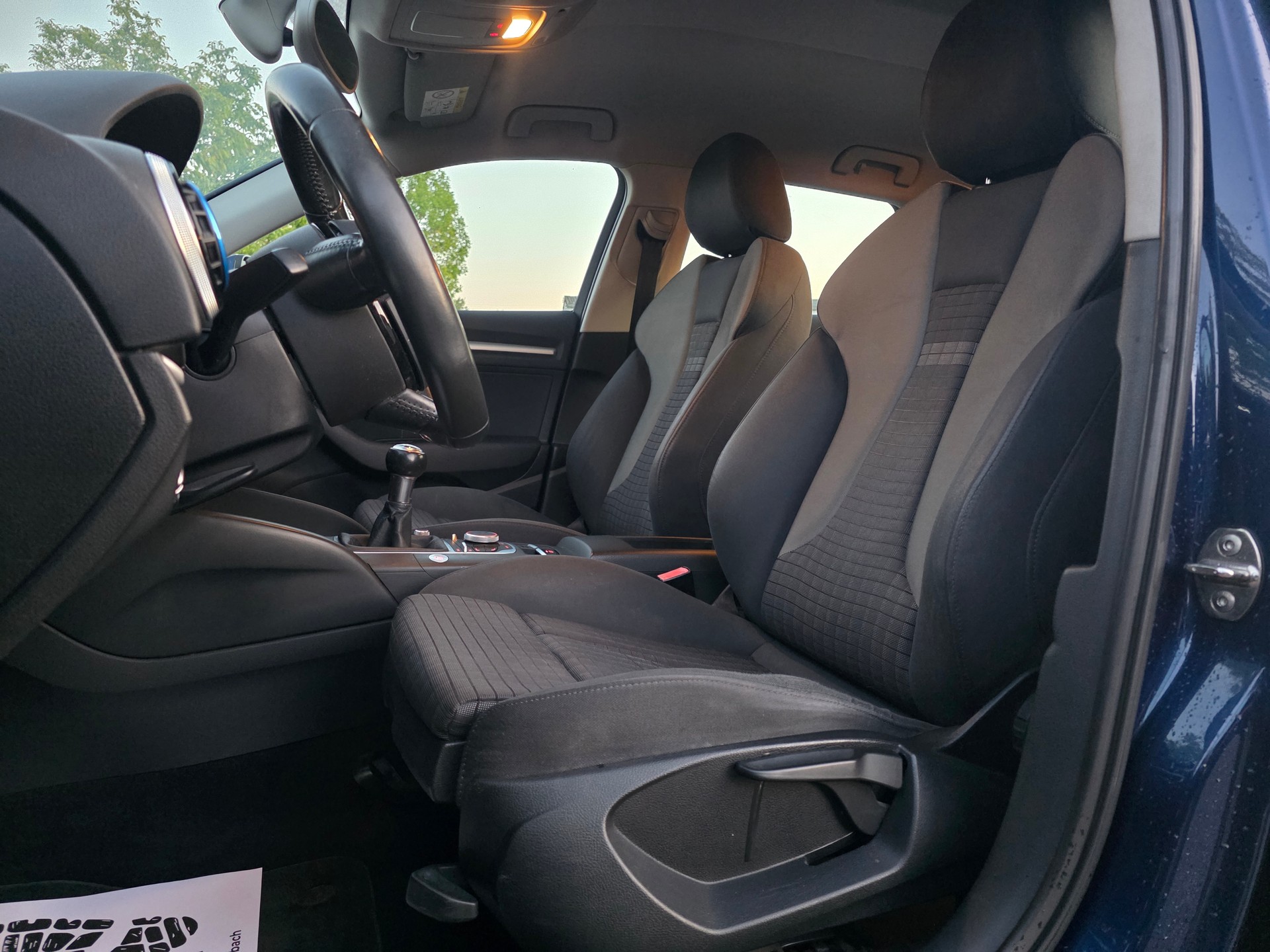 AUDI A3 Sportback 1.8 TFSI Ambition-image-10