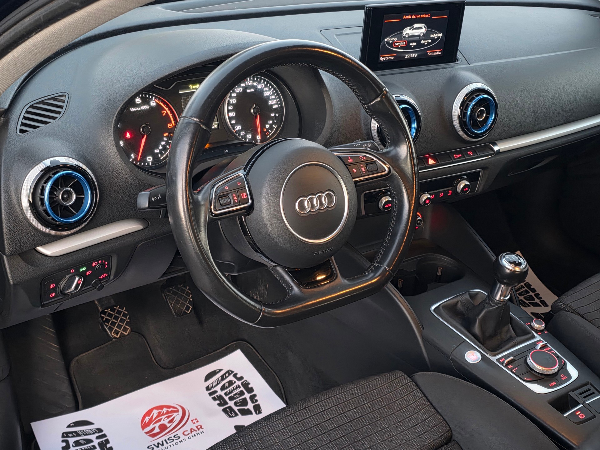 AUDI A3 Sportback 1.8 TFSI Ambition-image-9