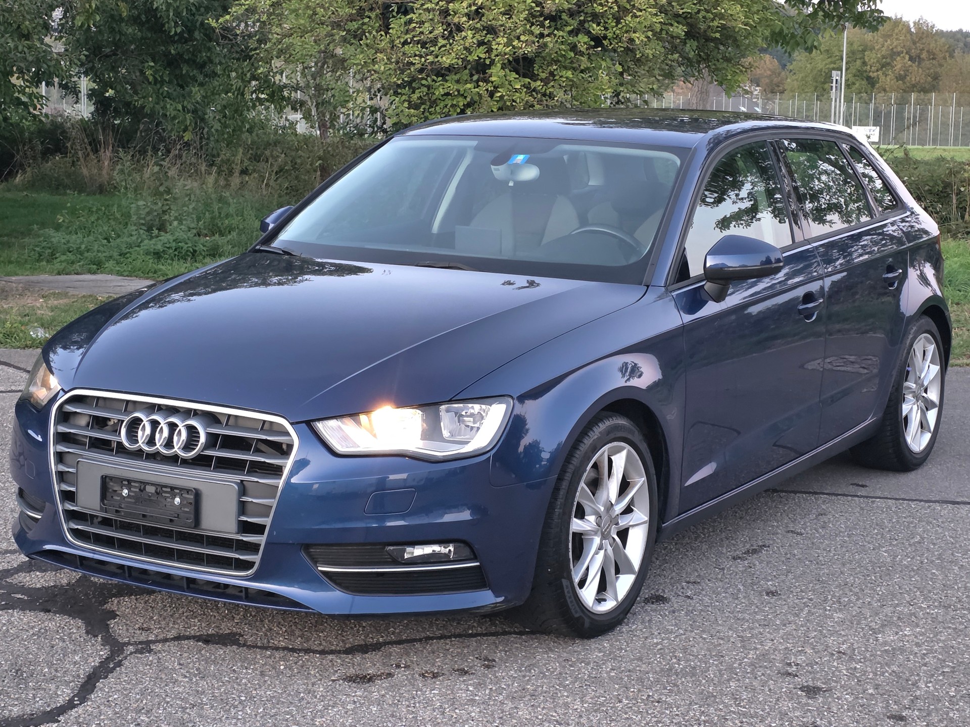 AUDI A3 Sportback 1.8 TFSI Ambition-image-0