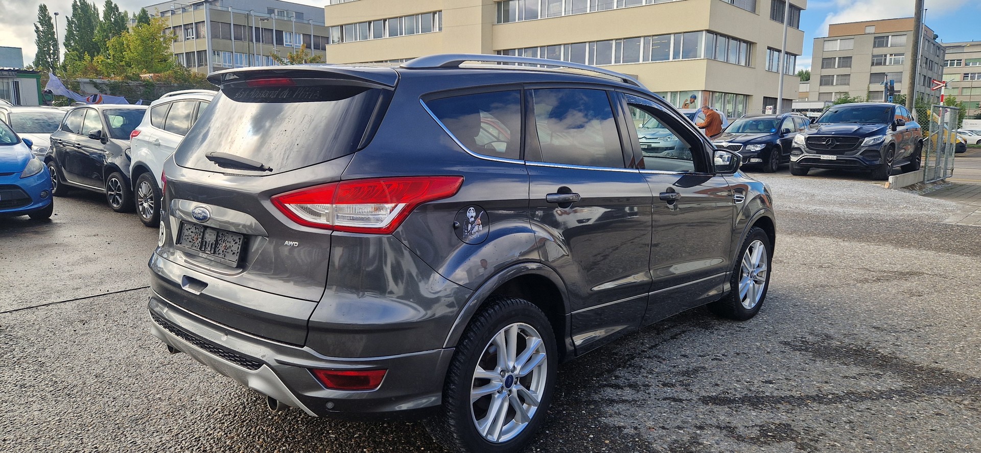 FORD Kuga 2.0 TDCi Titanium 4WD PowerShift-image-3