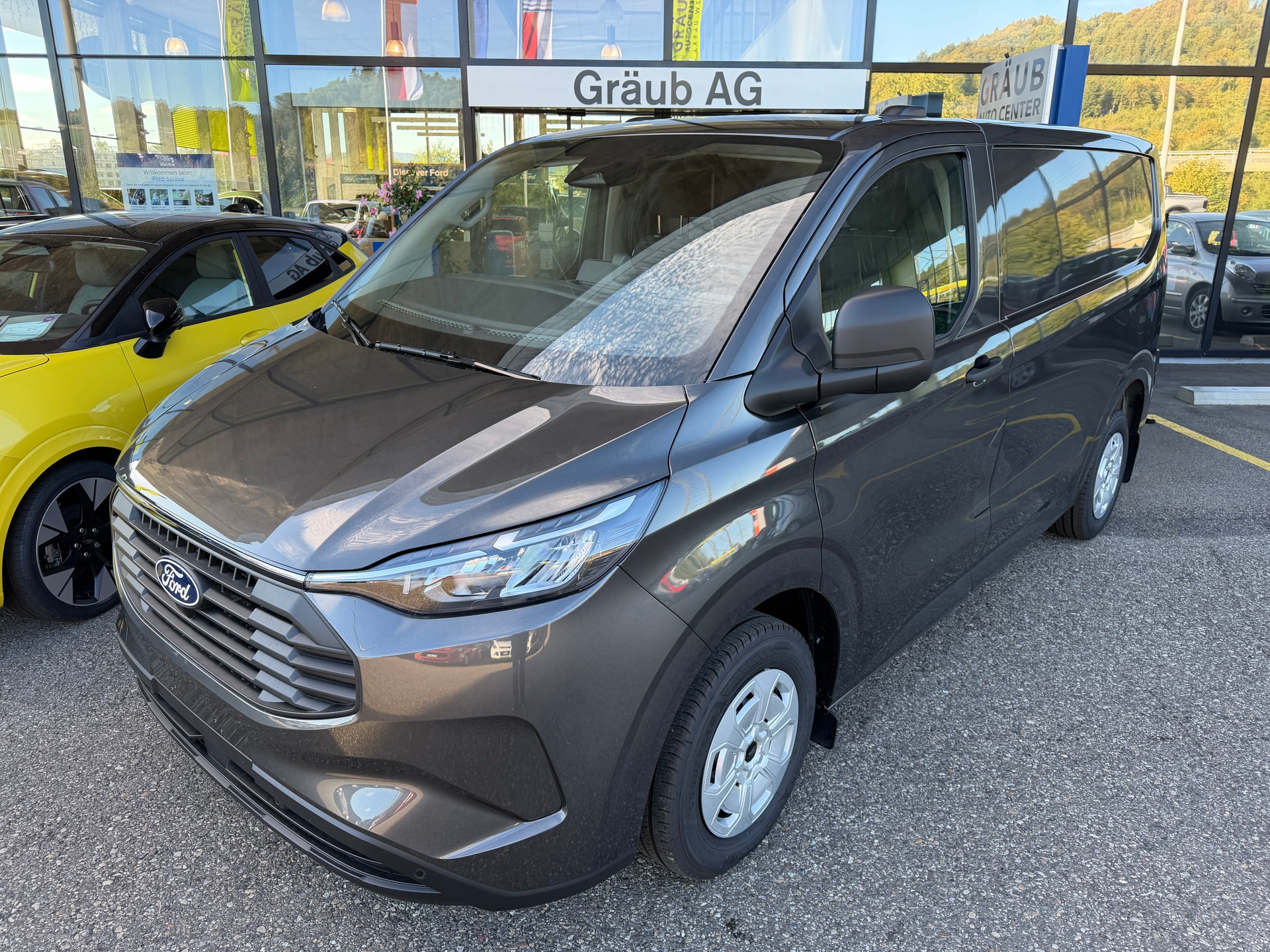 FORD Transit Custom Van PHEV 320 L1H1 Trend Automat-image-2