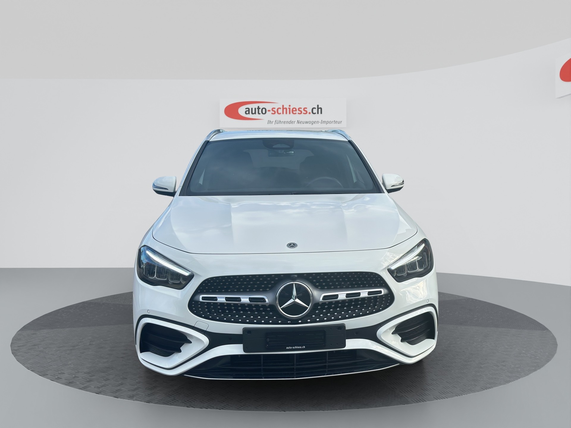 MERCEDES-BENZ GLA 200 AMG Line 7G-DCT-image-1