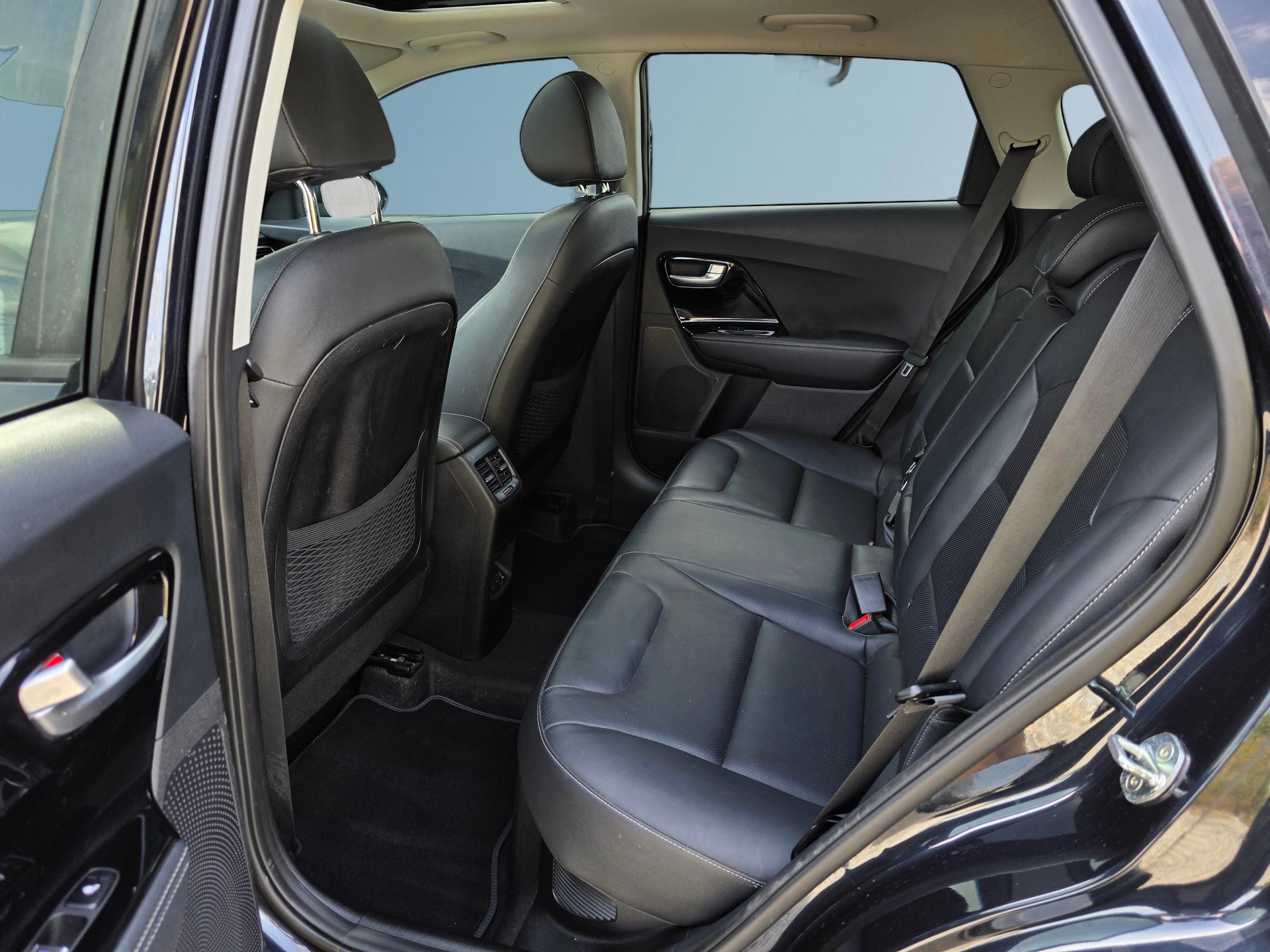 KIA Niro 1.6GDi Hybrid Style DCT * CH-Fahrzeug * Ab MFK * Vollausstattung *-image-22