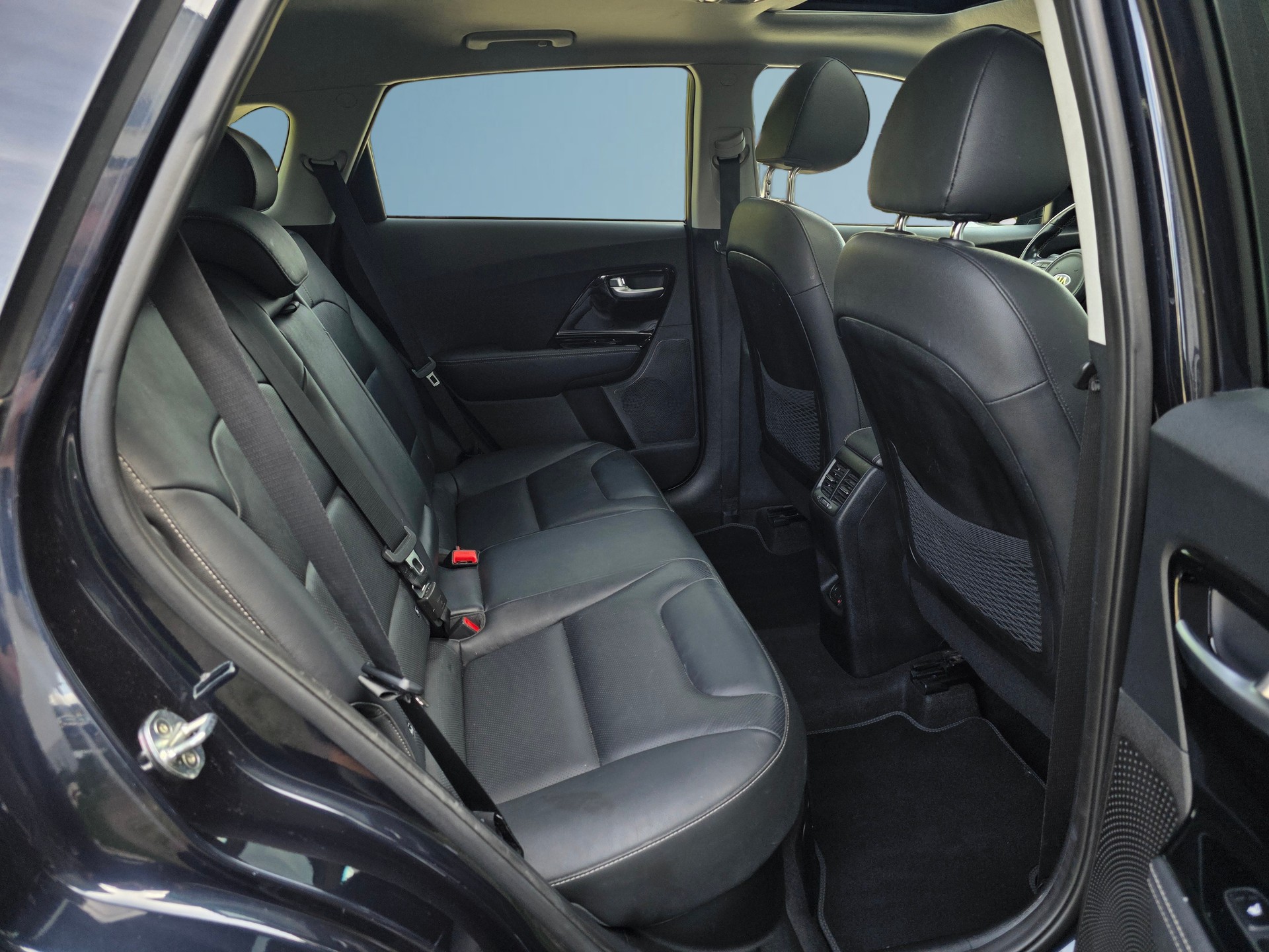 KIA Niro 1.6GDi Hybrid Style DCT * CH-Fahrzeug * Ab MFK * Vollausstattung *-image-21