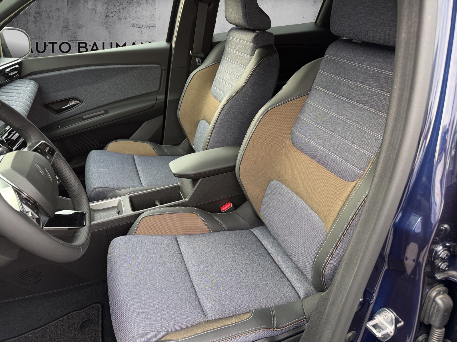 RENAULT R5 E-Tech Comfort Range 52 kWh Techno-image-15